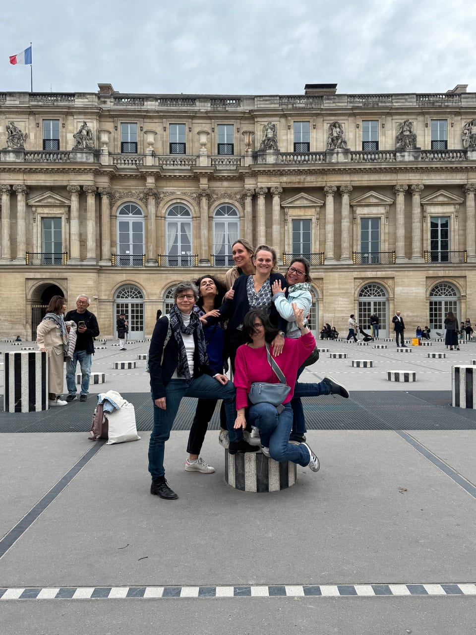 Un groupe de copines pendant l'aventure